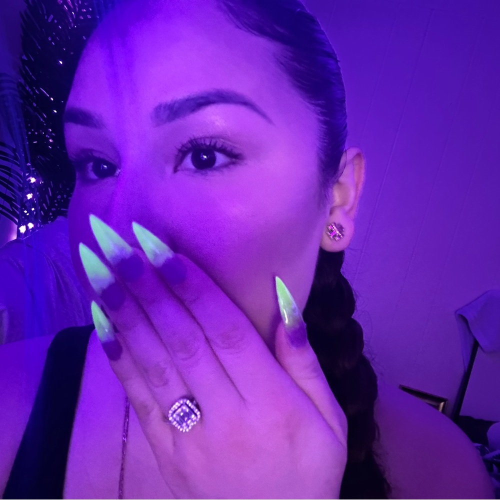 VIOLETTES LIVE UNLISTED ITEMS - Picture 9 of 16